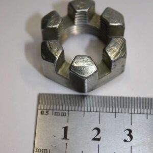 ГАЙКА корончатая